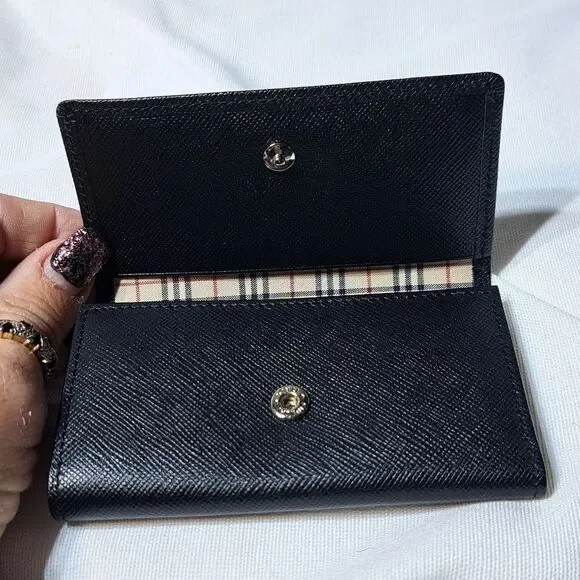 Burberry Black and Cream Key Holder - Picture 8 of 15
